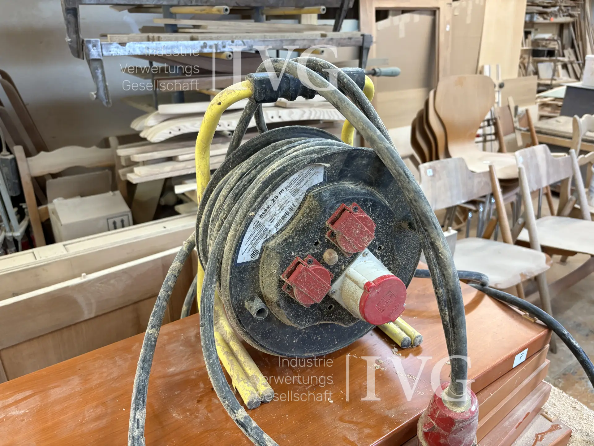 Kabeltrommel 380 V / 220 V